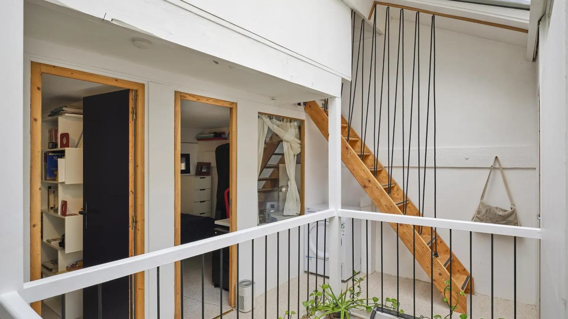 Atelier D'Artiste En Plein Paris Apartment